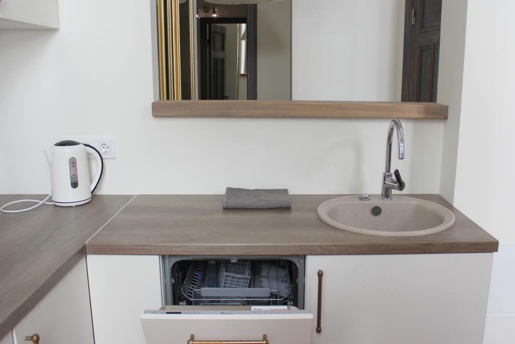 2 Room Apartment In Embasy Area Ryga Zewnętrze zdjęcie